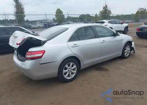 2011 Toyota Camry Le z USA, uszkodzony, nr VIN 4T1BF3EK3BU154938